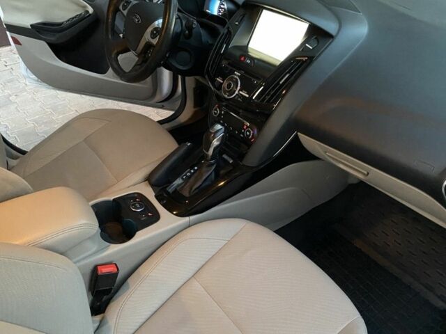 Білий Форд Фокус, об'ємом двигуна 0 л та пробігом 118 тис. км за 6100 $, фото 4 на Automoto.ua