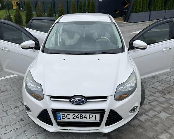 Форд Фокус 2014 в Золочев на Automoto.ua Белый Форд Фокус, объемом двигателя 2 л и пробегом 146 тыс. км за 8399 $, фото 1 на Automoto.ua