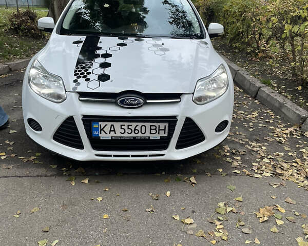 Белый Форд Фокус, объемом двигателя 1 л и пробегом 164 тыс. км за 5850 $, фото 4 на Automoto.ua