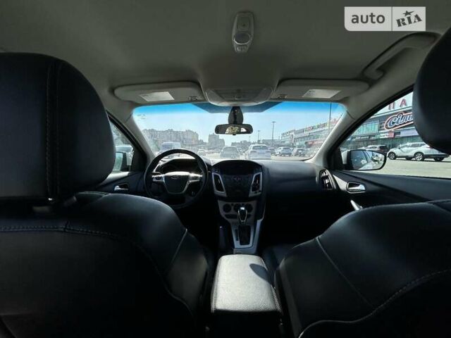 Белый Форд Фокус, объемом двигателя 2 л и пробегом 161 тыс. км за 8900 $, фото 12 на Automoto.ua