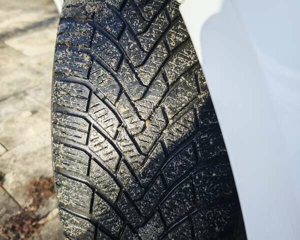 Белый Форд Фокус, объемом двигателя 1 л и пробегом 147 тыс. км за 6100 $, фото 14 на Automoto.ua