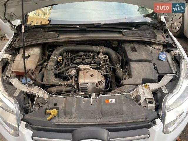 Белый Форд Фокус, объемом двигателя 1 л и пробегом 164 тыс. км за 5850 $, фото 1 на Automoto.ua