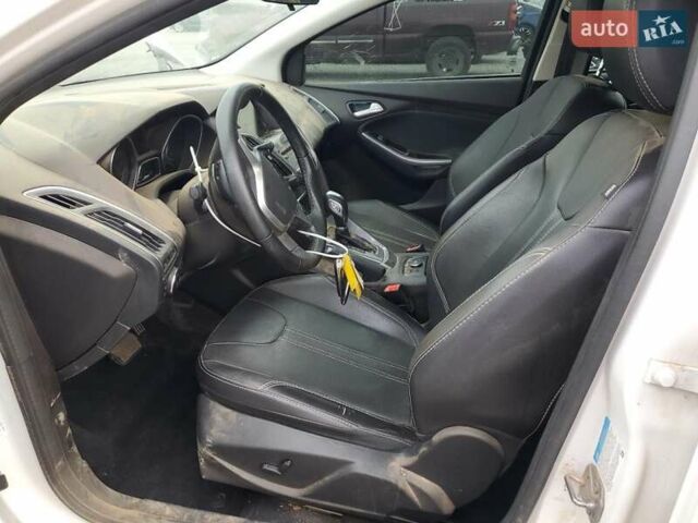 Білий Форд Фокус, об'ємом двигуна 2 л та пробігом 60 тис. км за 500 $, фото 6 на Automoto.ua