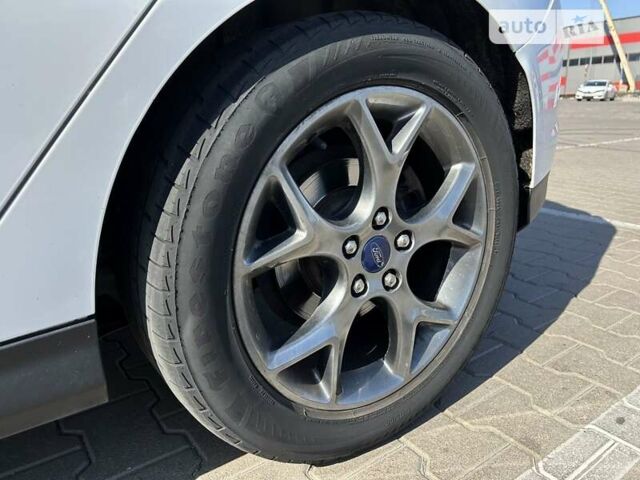 Белый Форд Фокус, объемом двигателя 2 л и пробегом 161 тыс. км за 8900 $, фото 14 на Automoto.ua