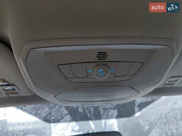 Белый Форд Фокус, объемом двигателя 2 л и пробегом 270 тыс. км за 8300 $, фото 6 на Automoto.ua