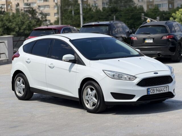 Белый Форд Фокус, объемом двигателя 1 л и пробегом 180 тыс. км за 5999 $, фото 10 на Automoto.ua