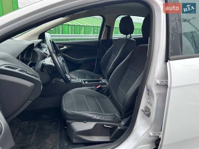 Белый Форд Фокус, объемом двигателя 1 л и пробегом 122 тыс. км за 9290 $, фото 8 на Automoto.ua