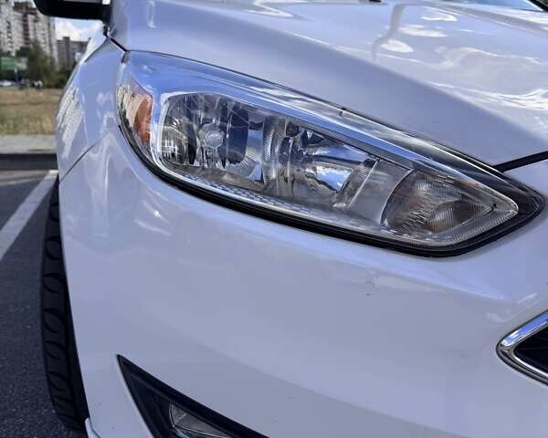 Форд Фокус 2015 у Києві на Automoto.ua Білий Форд Фокус, об'ємом двигуна 2 л та пробігом 98 тис. км за 8900 $, фото 7 на Automoto.ua