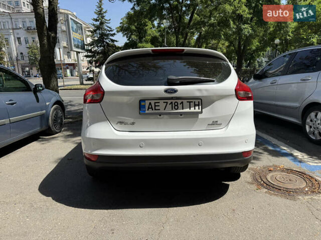 Белый Форд Фокус, объемом двигателя 2 л и пробегом 98 тыс. км за 10500 $, фото 4 на Automoto.ua