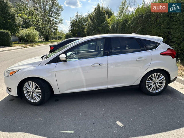 Белый Форд Фокус, объемом двигателя 2 л и пробегом 187 тыс. км за 8999 $, фото 4 на Automoto.ua
