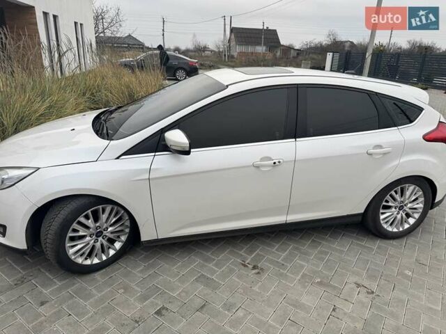 Белый Форд Фокус, объемом двигателя 2 л и пробегом 141 тыс. км за 7500 $, фото 2 на Automoto.ua