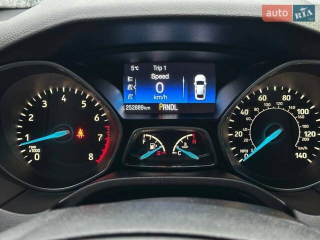 Белый Форд Фокус, объемом двигателя 2 л и пробегом 253 тыс. км за 6990 $, фото 12 на Automoto.ua