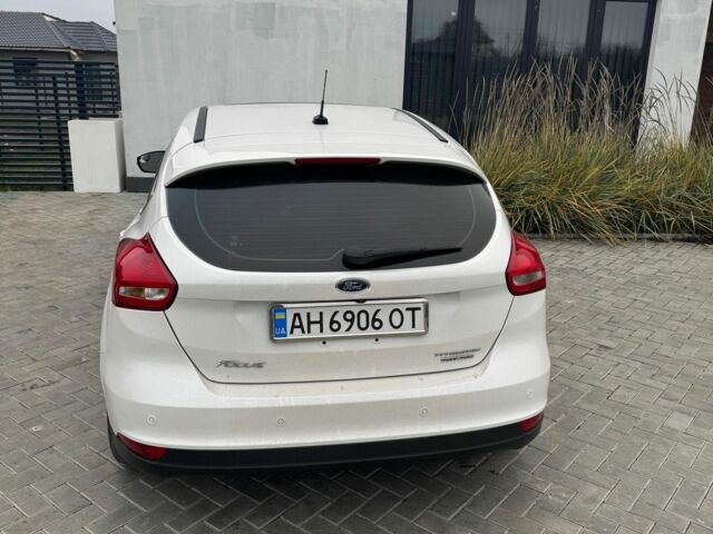 Белый Форд Фокус, объемом двигателя 2 л и пробегом 141 тыс. км за 7500 $, фото 5 на Automoto.ua