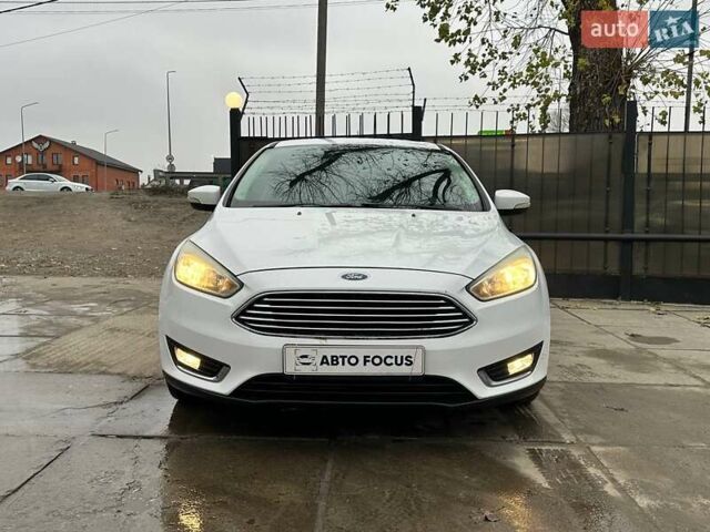 Белый Форд Фокус, объемом двигателя 2 л и пробегом 253 тыс. км за 6990 $, фото 1 на Automoto.ua