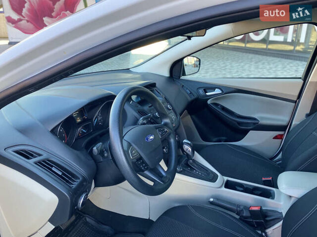 Белый Форд Фокус, объемом двигателя 2 л и пробегом 163 тыс. км за 8350 $, фото 15 на Automoto.ua