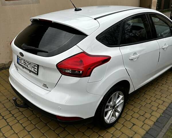 Белый Форд Фокус, объемом двигателя 1 л и пробегом 127 тыс. км за 7600 $, фото 3 на Automoto.ua