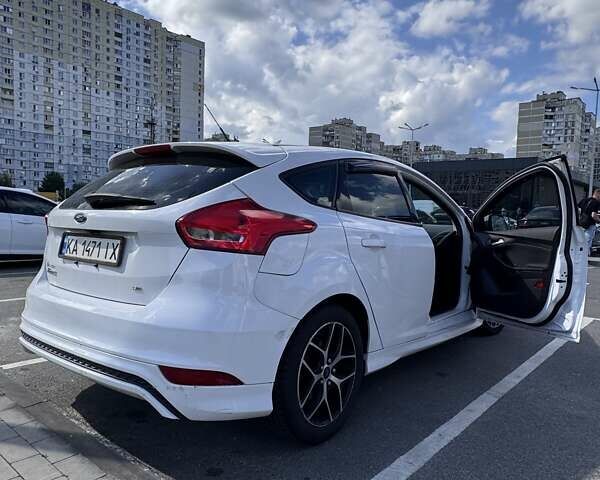Форд Фокус 2015 у Києві на Automoto.ua Білий Форд Фокус, об'ємом двигуна 2 л та пробігом 98 тис. км за 8900 $, фото 3 на Automoto.ua