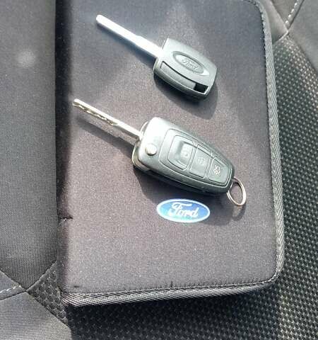 Білий Форд Фокус, об'ємом двигуна 1 л та пробігом 115 тис. км за 8000 $, фото 5 на Automoto.ua