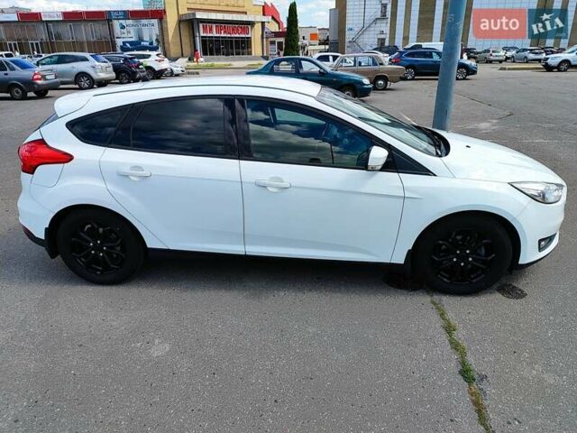 Белый Форд Фокус, объемом двигателя 1 л и пробегом 69 тыс. км за 8399 $, фото 9 на Automoto.ua