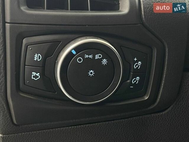 Білий Форд Фокус, об'ємом двигуна 2 л та пробігом 200 тис. км за 7990 $, фото 30 на Automoto.ua