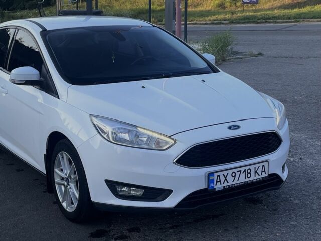 Белый Форд Фокус, объемом двигателя 1 л и пробегом 185 тыс. км за 6800 $, фото 3 на Automoto.ua
