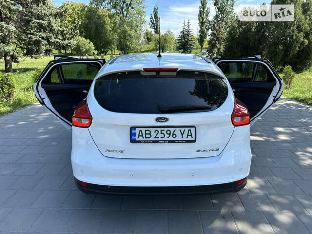 Белый Форд Фокус, объемом двигателя 0 л и пробегом 70 тыс. км за 7250 $, фото 63 на Automoto.ua