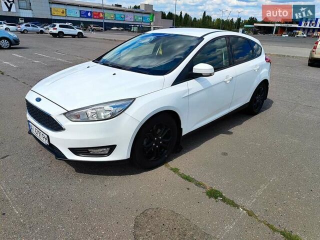 Белый Форд Фокус, объемом двигателя 1 л и пробегом 69 тыс. км за 8399 $, фото 3 на Automoto.ua
