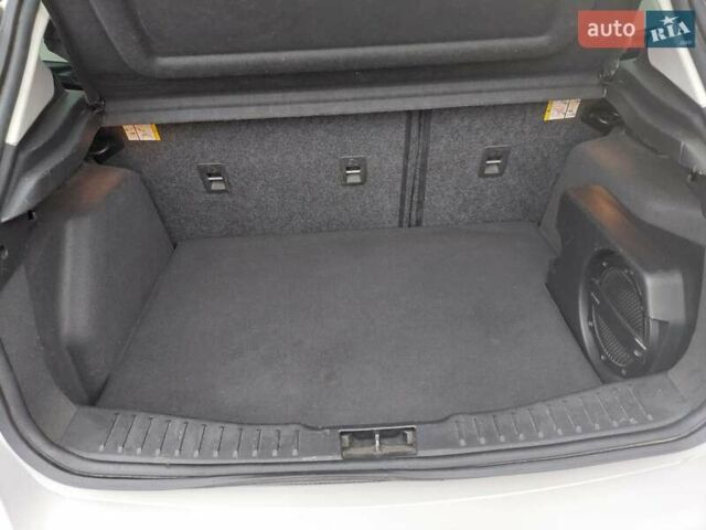 Белый Форд Фокус, объемом двигателя 2 л и пробегом 270 тыс. км за 8300 $, фото 27 на Automoto.ua