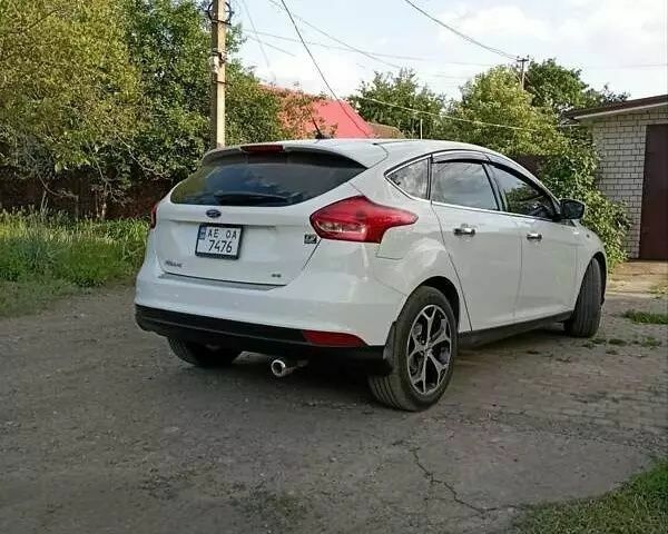 Білий Форд Фокус, об'ємом двигуна 2 л та пробігом 186 тис. км за 4350 $, фото 7 на Automoto.ua