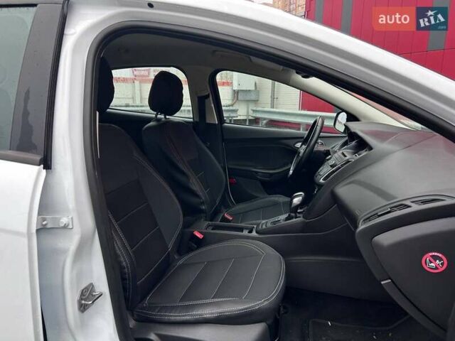 Белый Форд Фокус, объемом двигателя 1 л и пробегом 122 тыс. км за 9290 $, фото 10 на Automoto.ua