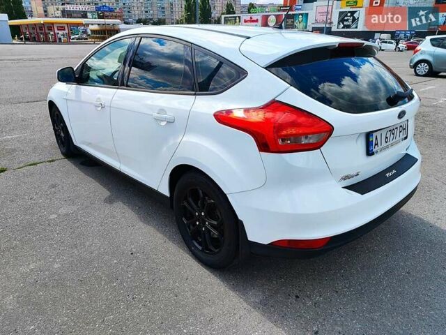Белый Форд Фокус, объемом двигателя 1 л и пробегом 69 тыс. км за 8399 $, фото 5 на Automoto.ua