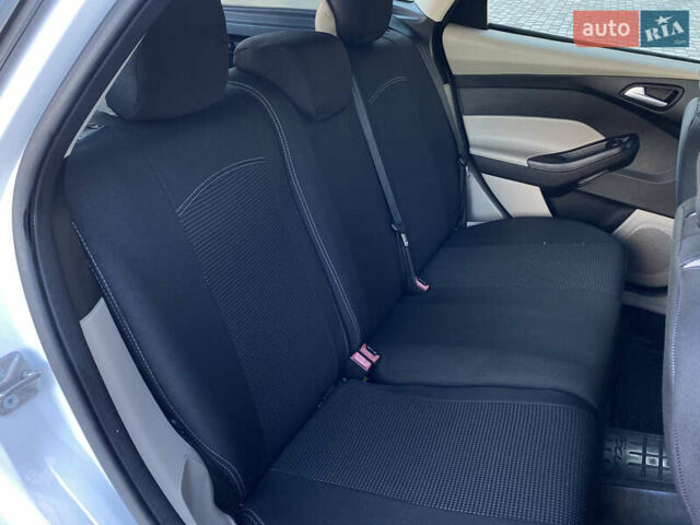 Білий Форд Фокус, об'ємом двигуна 2 л та пробігом 163 тис. км за 8300 $, фото 25 на Automoto.ua
