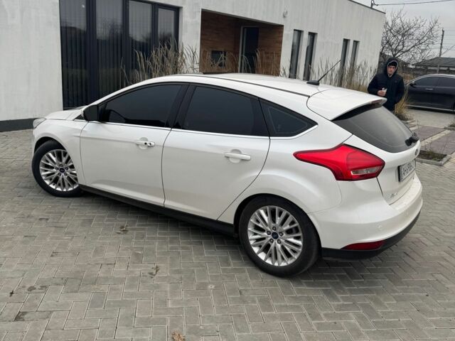 Белый Форд Фокус, объемом двигателя 2 л и пробегом 141 тыс. км за 7500 $, фото 3 на Automoto.ua