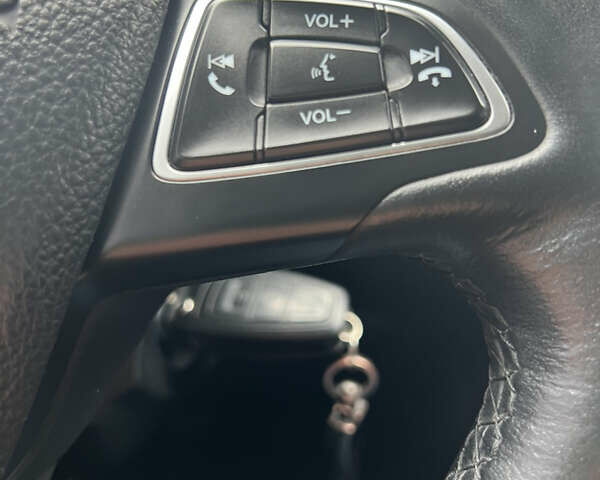 Белый Форд Фокус, объемом двигателя 1 л и пробегом 114 тыс. км за 7500 $, фото 34 на Automoto.ua