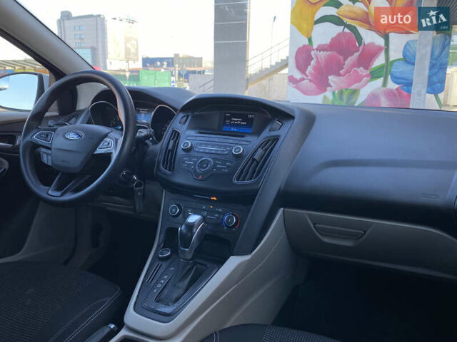 Белый Форд Фокус, объемом двигателя 2 л и пробегом 163 тыс. км за 8350 $, фото 11 на Automoto.ua