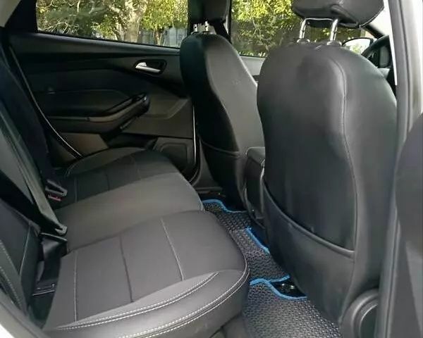 Білий Форд Фокус, об'ємом двигуна 2 л та пробігом 186 тис. км за 4350 $, фото 9 на Automoto.ua