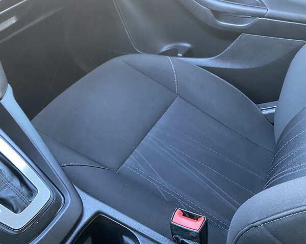 Белый Форд Фокус, объемом двигателя 2 л и пробегом 248 тыс. км за 7100 $, фото 26 на Automoto.ua