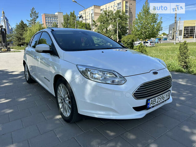 Белый Форд Фокус, объемом двигателя 0 л и пробегом 70 тыс. км за 7250 $, фото 13 на Automoto.ua