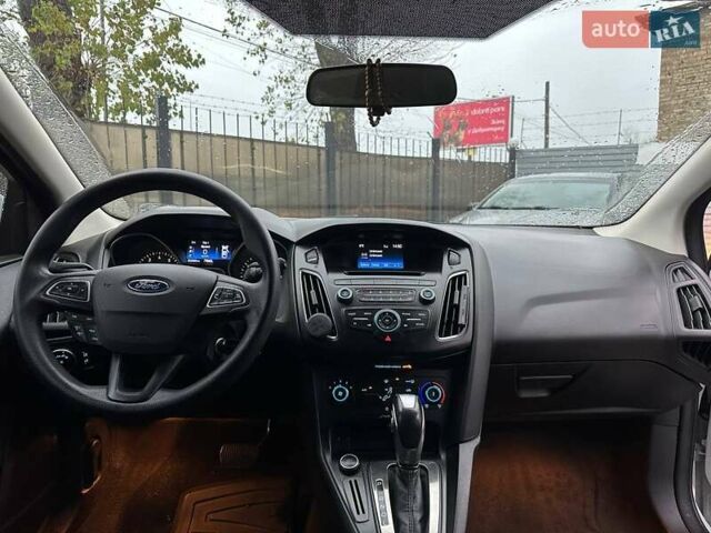 Белый Форд Фокус, объемом двигателя 2 л и пробегом 253 тыс. км за 7490 $, фото 8 на Automoto.ua