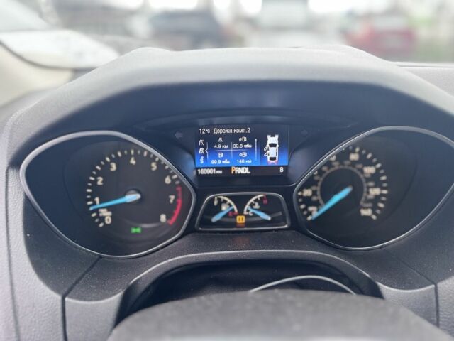 Белый Форд Фокус, объемом двигателя 2 л и пробегом 160 тыс. км за 3200 $, фото 13 на Automoto.ua