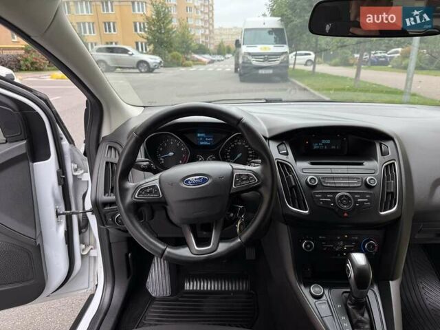 Белый Форд Фокус, объемом двигателя 1 л и пробегом 88 тыс. км за 9400 $, фото 47 на Automoto.ua