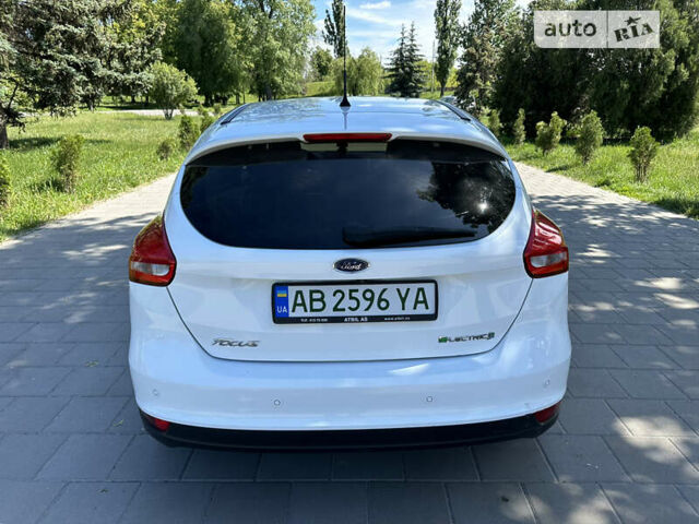 Белый Форд Фокус, объемом двигателя 0 л и пробегом 70 тыс. км за 7250 $, фото 17 на Automoto.ua