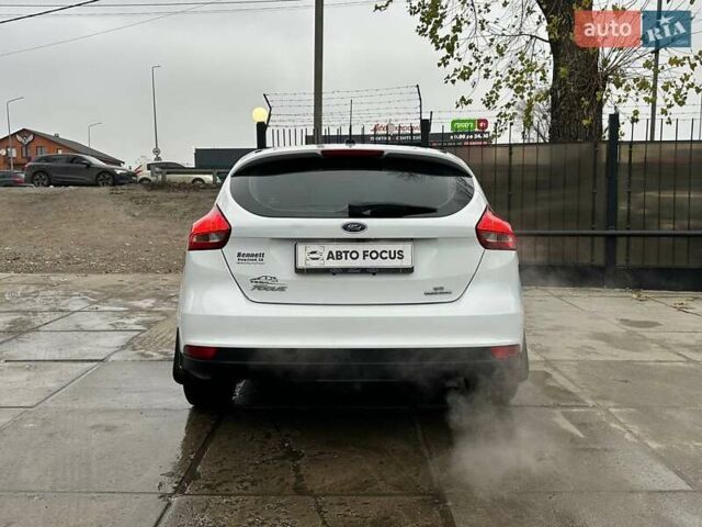 Белый Форд Фокус, объемом двигателя 2 л и пробегом 253 тыс. км за 6990 $, фото 5 на Automoto.ua