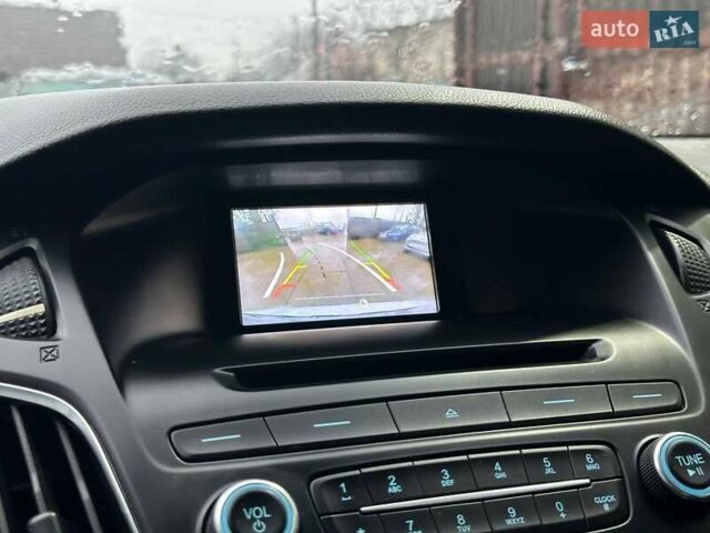 Белый Форд Фокус, объемом двигателя 2 л и пробегом 253 тыс. км за 7490 $, фото 11 на Automoto.ua