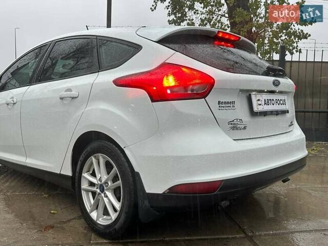 Белый Форд Фокус, объемом двигателя 2 л и пробегом 253 тыс. км за 7490 $, фото 7 на Automoto.ua