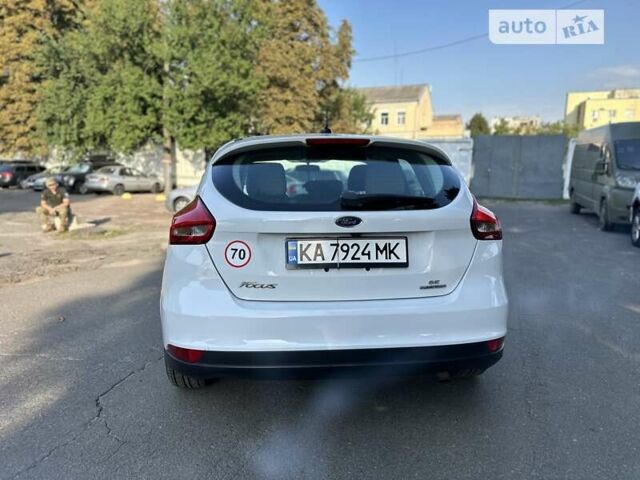 Форд Фокус 2015 в Киеве на Automoto.ua Белый Форд Фокус, объемом двигателя 2 л и пробегом 153 тыс. км за 8500 $, фото 6 на Automoto.ua