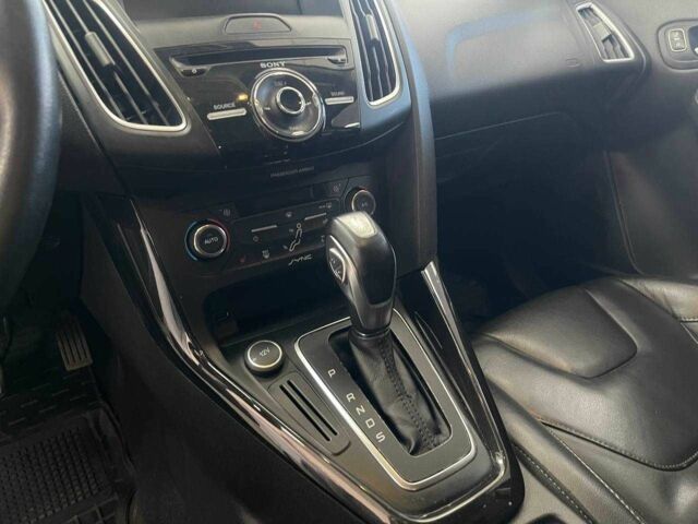 Білий Форд Фокус, об'ємом двигуна 2 л та пробігом 200 тис. км за 7690 $, фото 16 на Automoto.ua