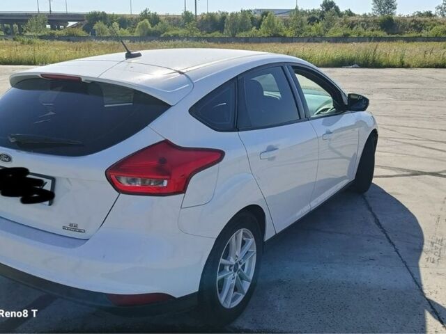 Белый Форд Фокус, объемом двигателя 2 л и пробегом 207 тыс. км за 7700 $, фото 2 на Automoto.ua