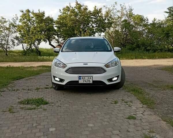 Белый Форд Фокус, объемом двигателя 2 л и пробегом 168 тыс. км за 9800 $, фото 9 на Automoto.ua