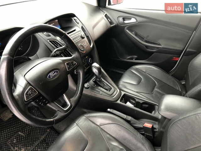 Білий Форд Фокус, об'ємом двигуна 2 л та пробігом 176 тис. км за 7800 $, фото 24 на Automoto.ua